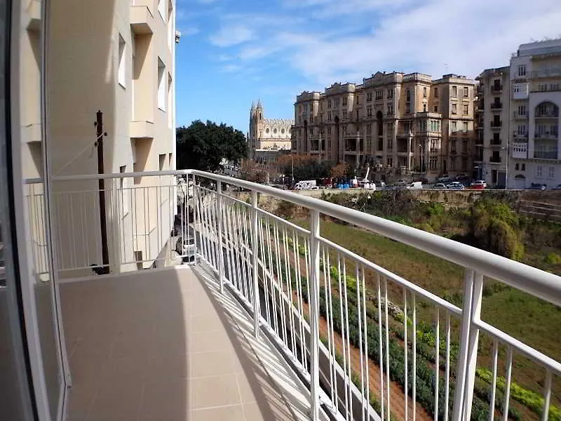 Hotell Eri Apartments E365 St. Julian's